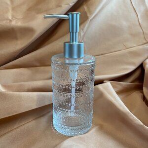 NWOT Clear Glass Hobnail Bathroom/Kitchen 12oz Soap Dispenser Silvertone Pump